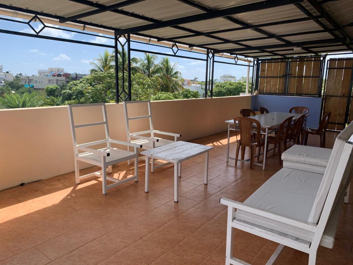 Oasis Tropical Aparthotel Pereybere Beach Exterior photo